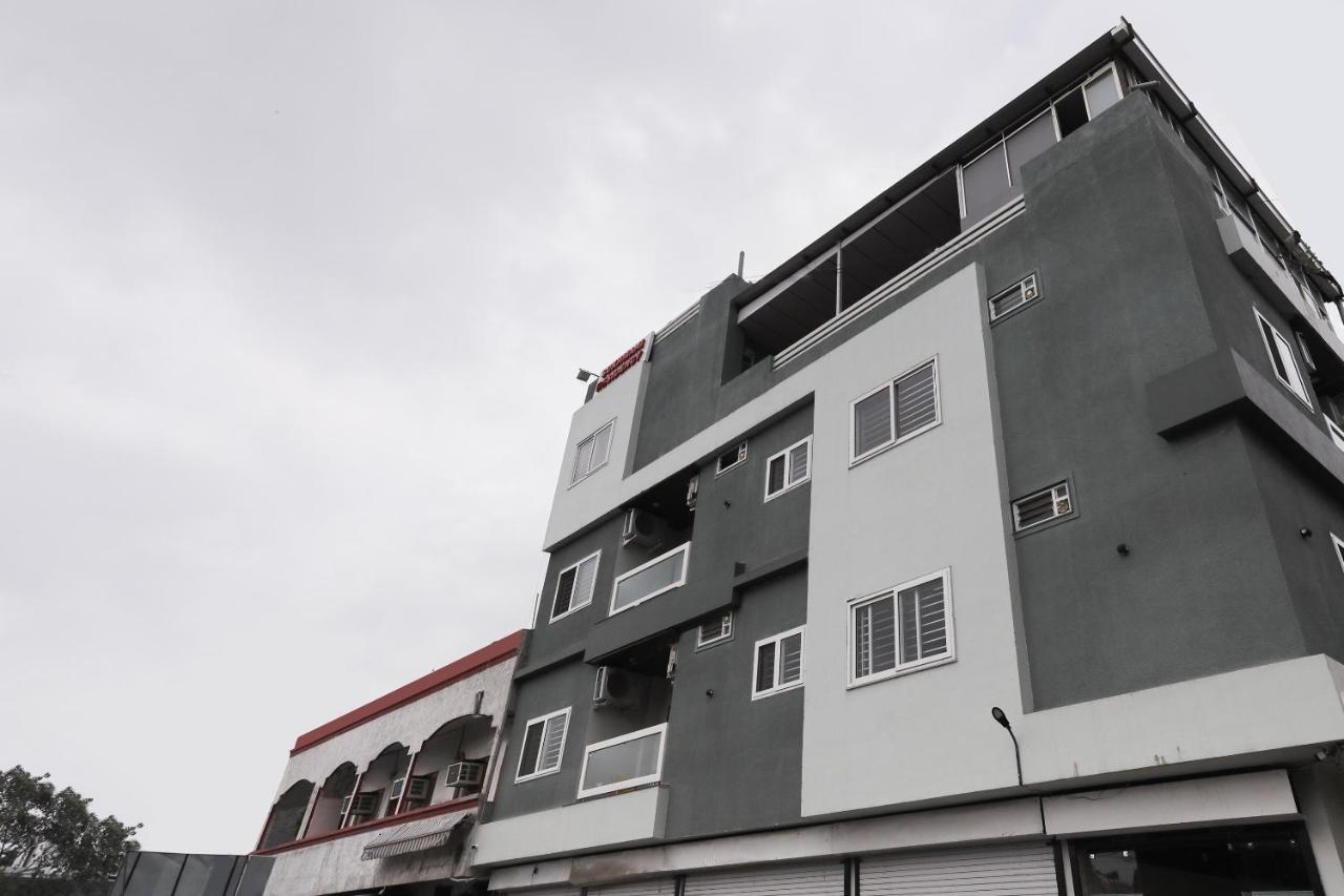 Hôtel Oyo 60577 Sukhmani Residency à Indore Extérieur photo